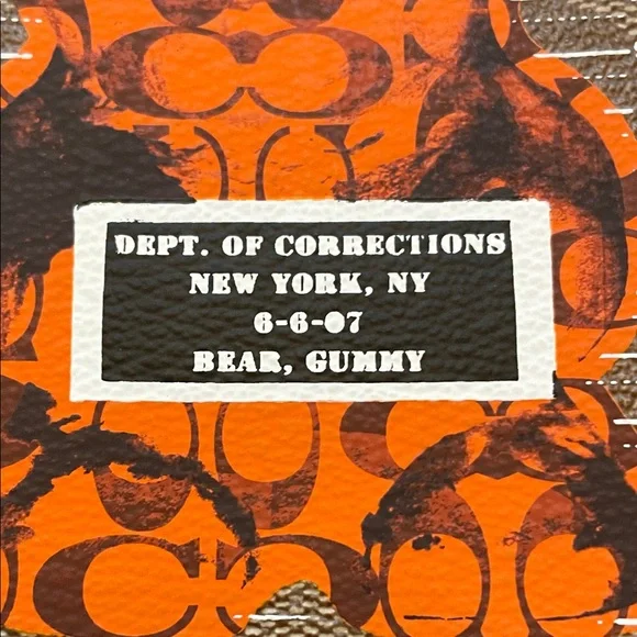 NWT Coach limited edition Brown and Orange Gummy Bear Print Wallet - Picture 6 of 6